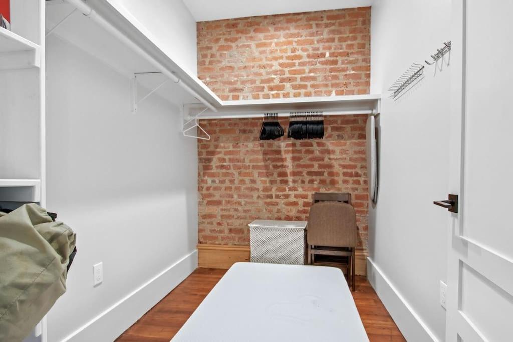 Fab 1838 Garden District 5Br With Parking And Balcony Apartment New Orleans Exterior photo