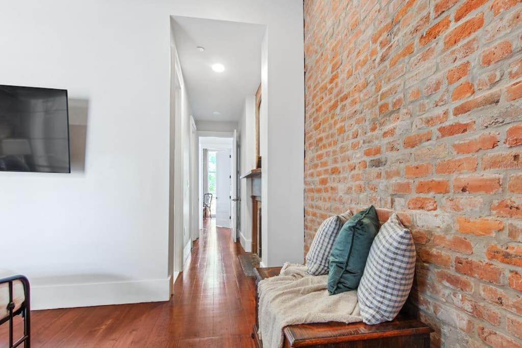 Fab 1838 Garden District 5Br With Parking And Balcony Apartment New Orleans Exterior photo