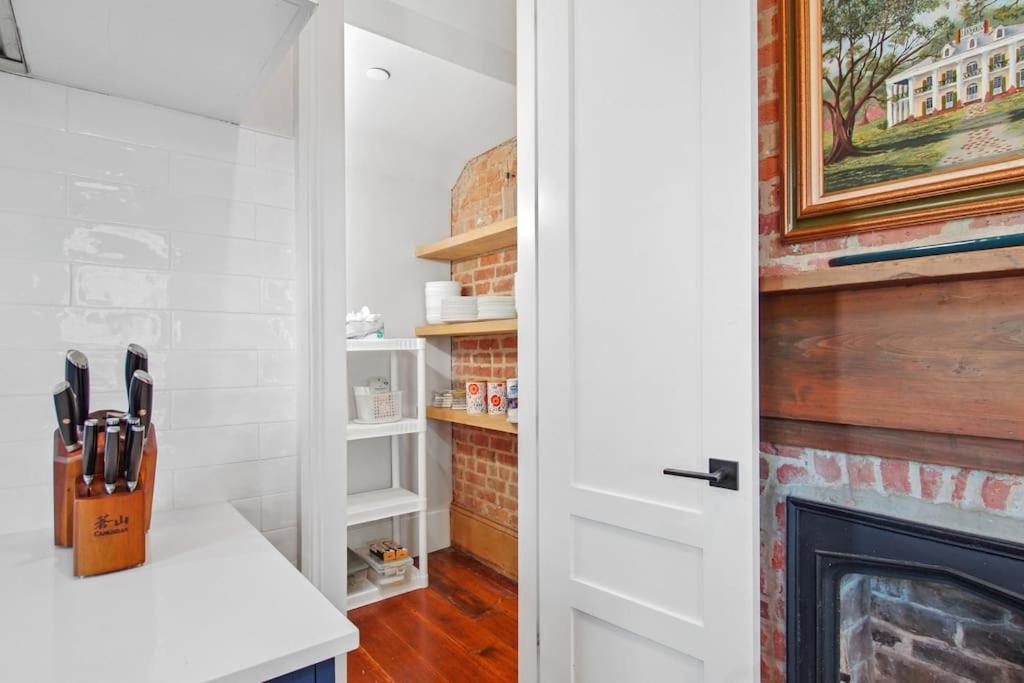 Fab 1838 Garden District 5Br With Parking And Balcony Apartment New Orleans Exterior photo