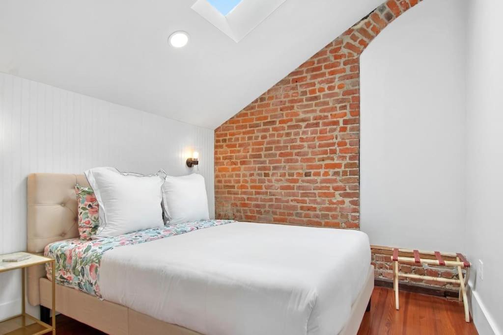 Fab 1838 Garden District 5Br With Parking And Balcony Apartment New Orleans Exterior photo